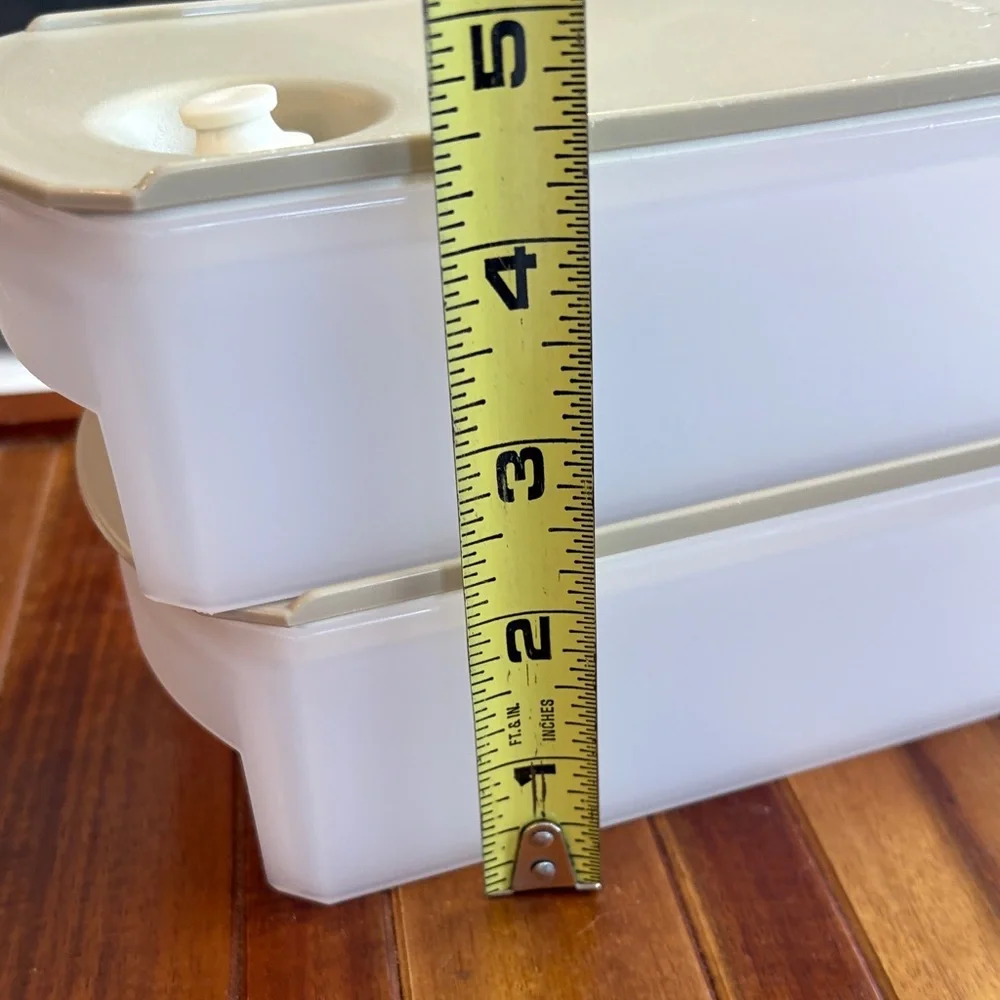 Set of 2 Tupperware Shelf Smart Containers - Hazelnut Seals